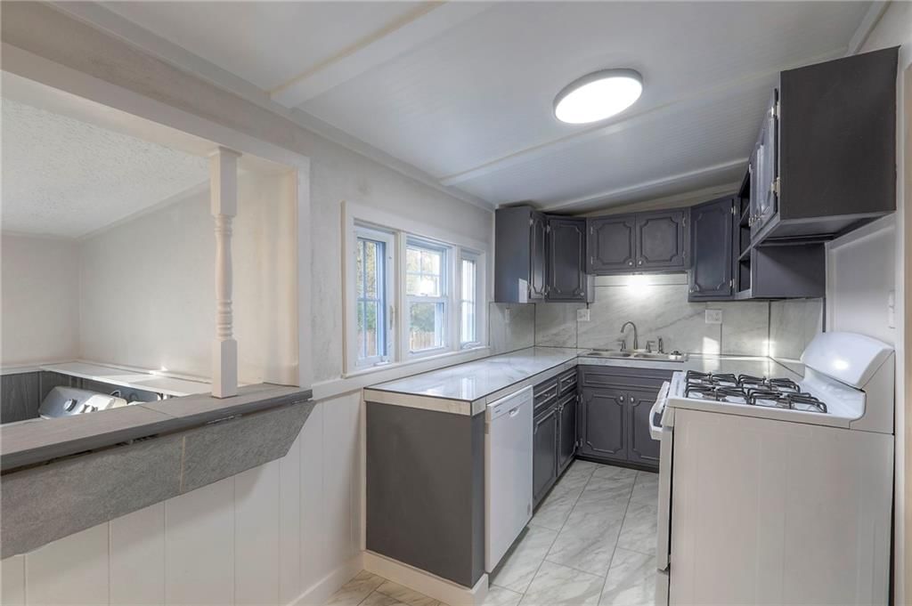 Photo 13 of 35 - 826 S Arlington Avenue
