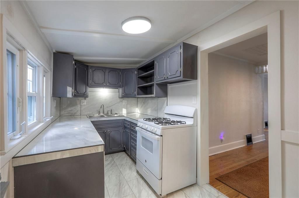 Photo 14 of 35 - 826 S Arlington Avenue