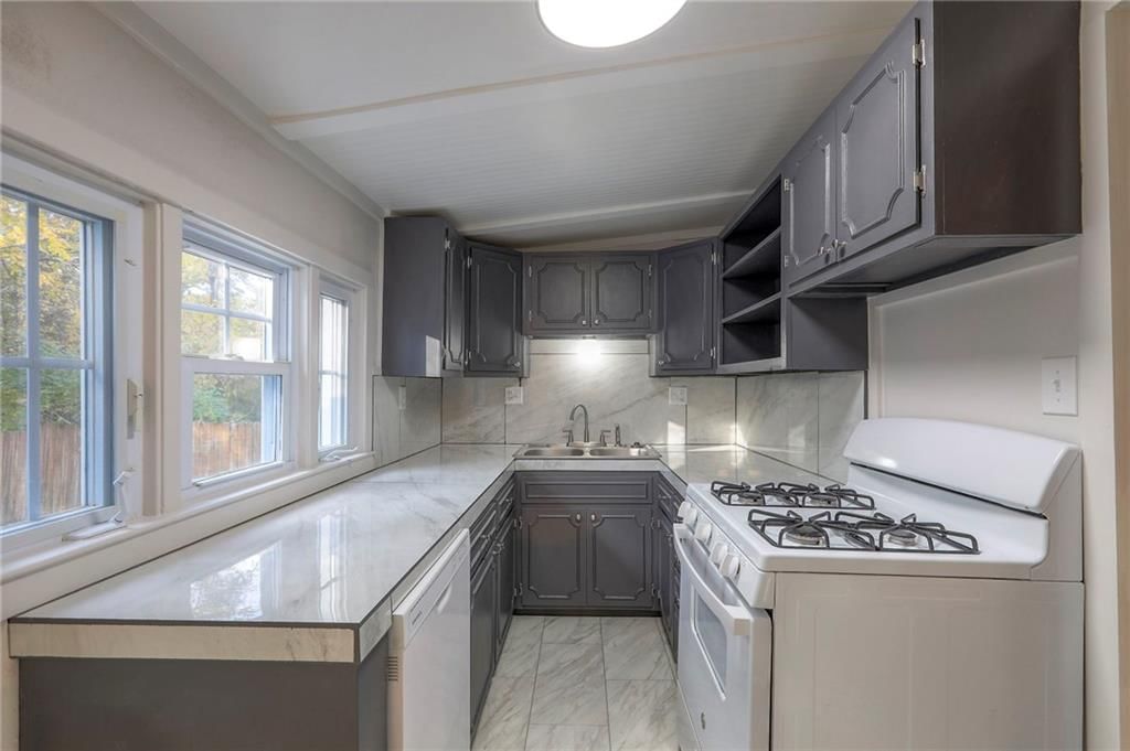 Photo 15 of 35 - 826 S Arlington Avenue