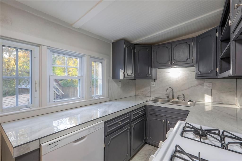 Photo 16 of 35 - 826 S Arlington Avenue