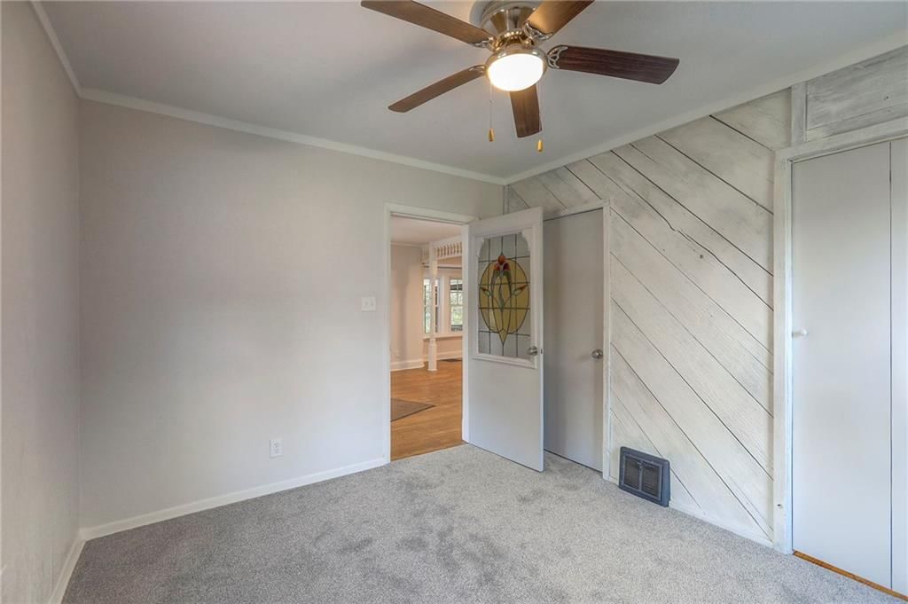 Photo 24 of 35 - 826 S Arlington Avenue