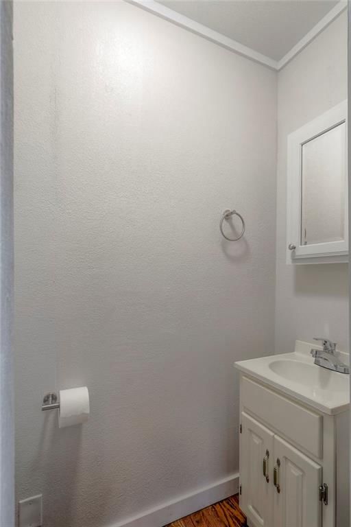 Photo 26 of 35 - 826 S Arlington Avenue