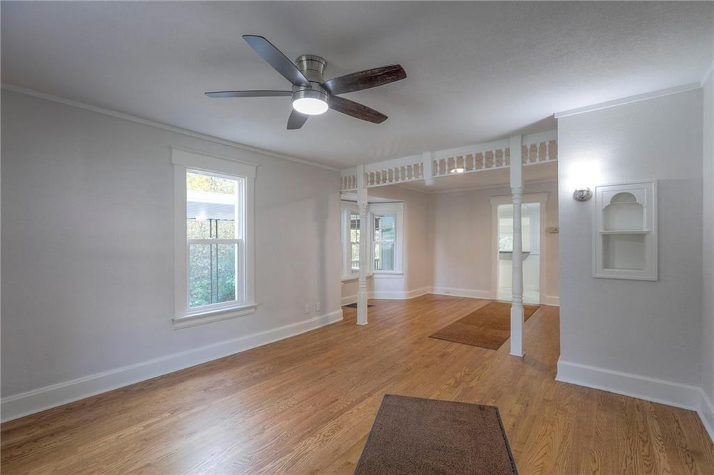 Photo 9 of 35 - 826 S Arlington Avenue