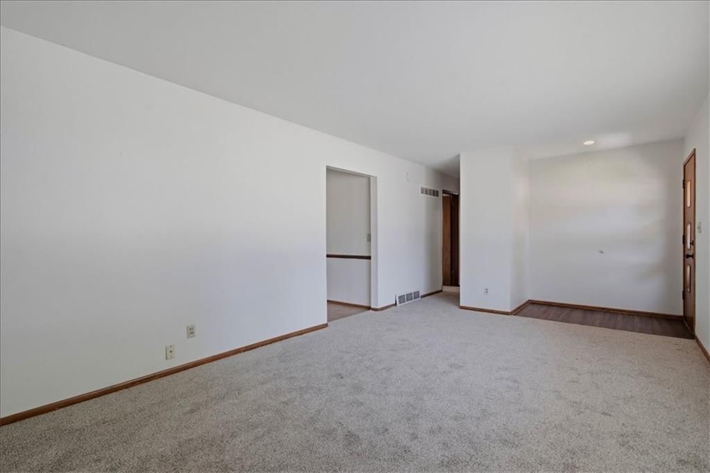 4103 E 107th Street — photo 4