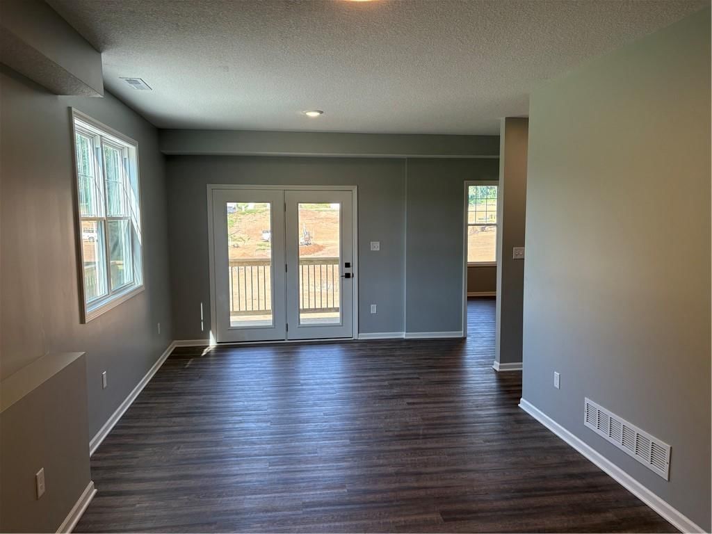 605 Washington Street — photo 7