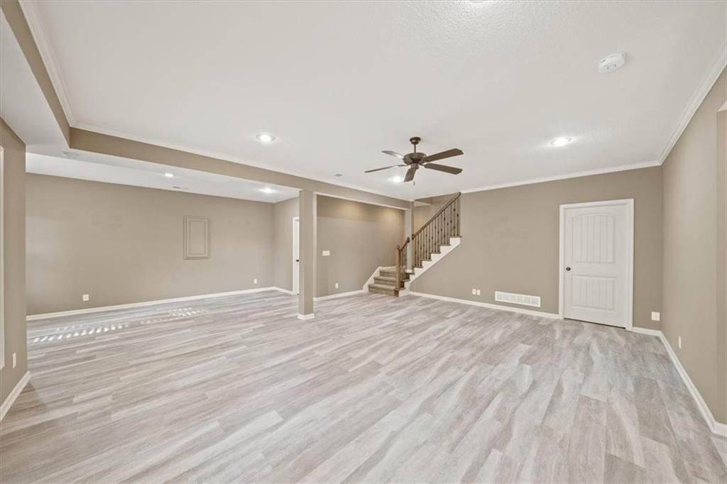 105 N Eastglen Drive — photo 20