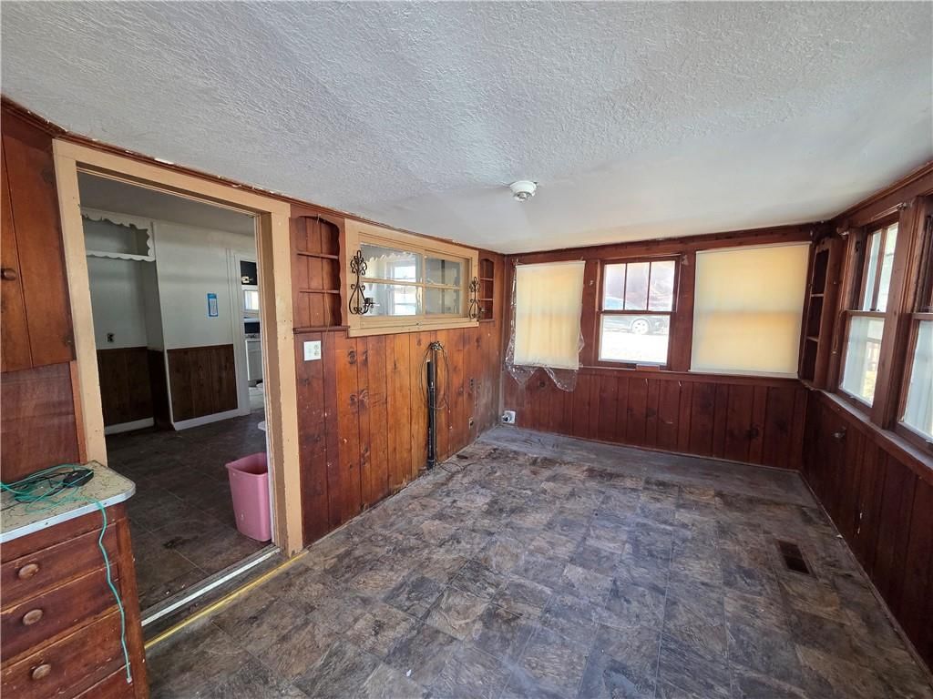 302 W Mill Street — photo 16