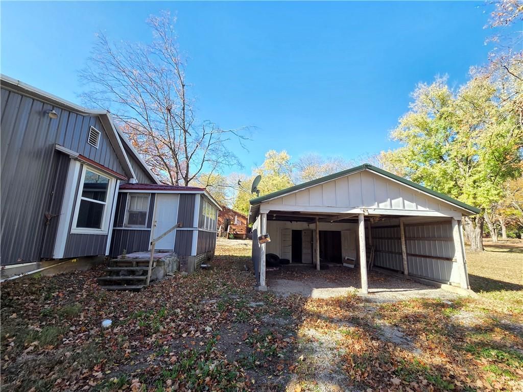 302 W Mill Street — photo 17