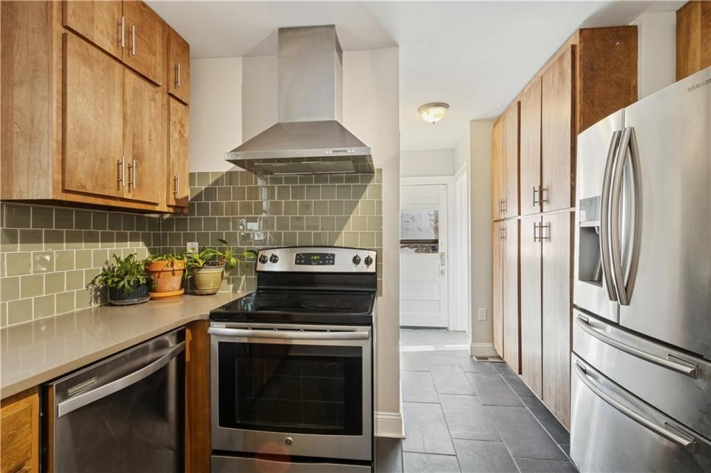 4211 Charlotte Street — photo 13