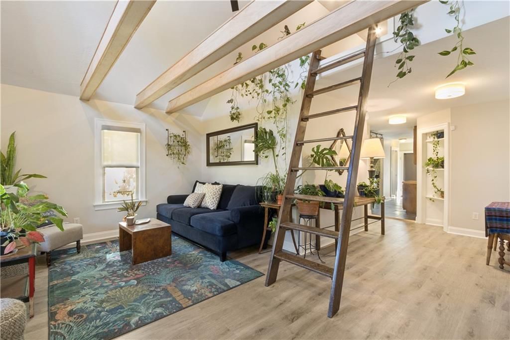 4211 Charlotte Street — photo 4
