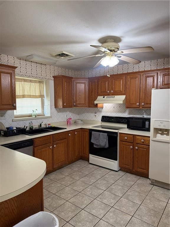 305 Gibson Street — photo 4