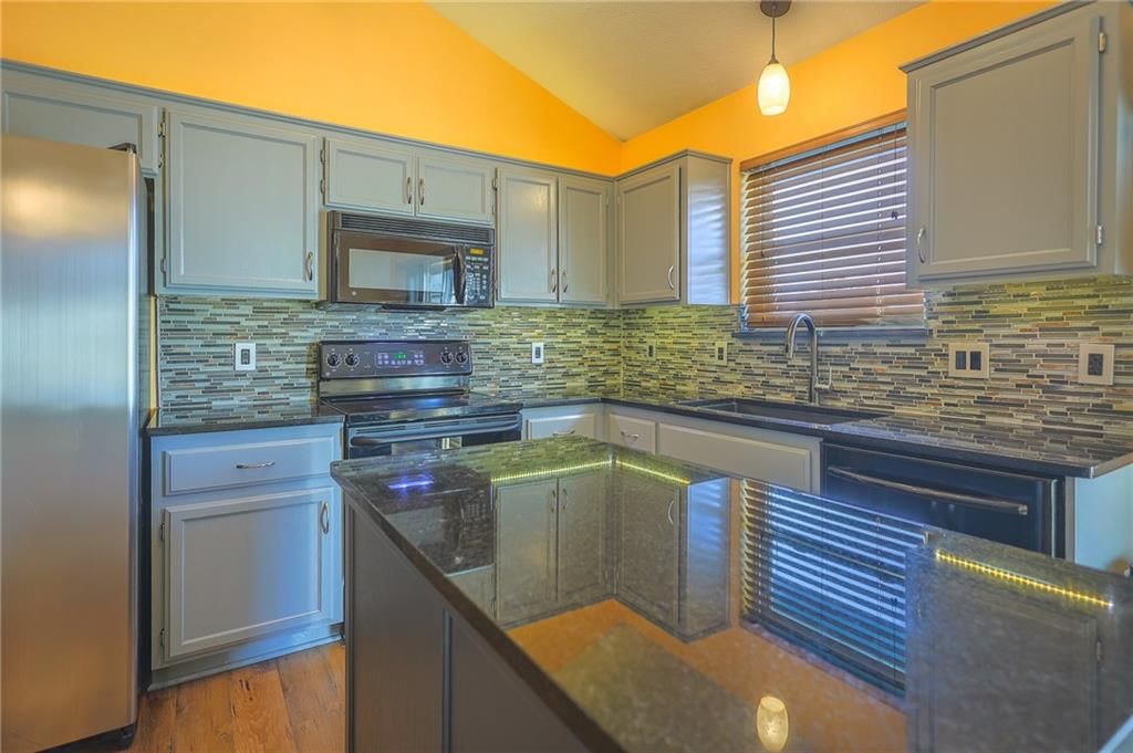 402 Greenspire Street — photo 15