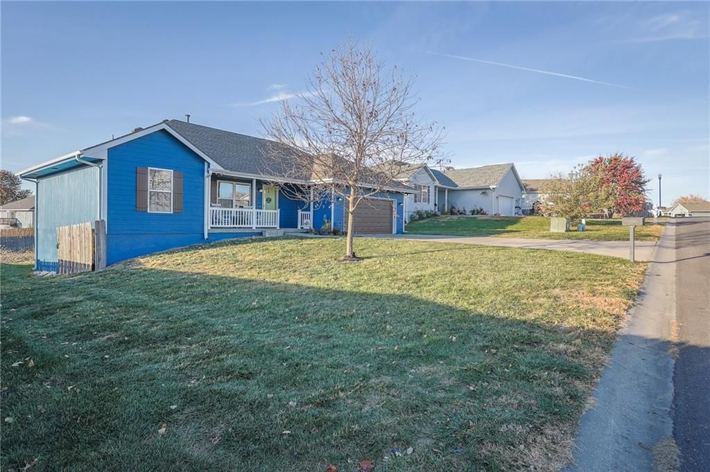 402 Greenspire Street — photo 32