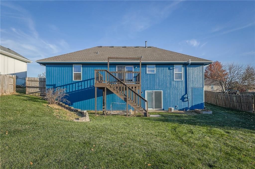 402 Greenspire Street — photo 34