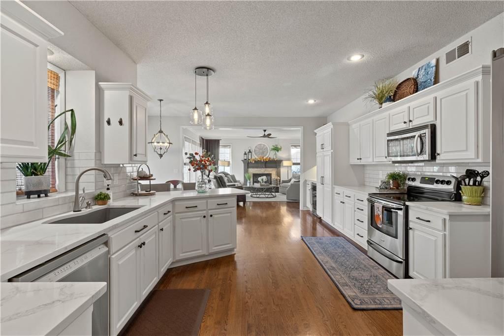 12721 Grandview Street — photo 12
