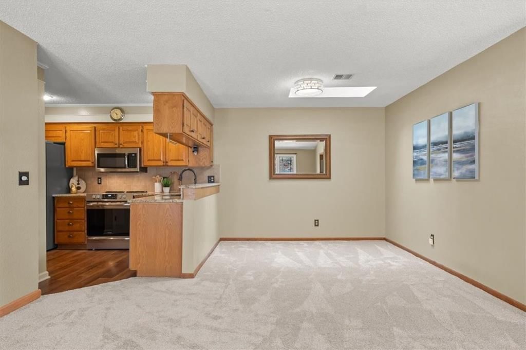 1372 N Ridge Parkway — photo 8