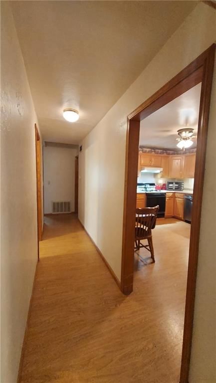 207 Melvin N/A — photo 16