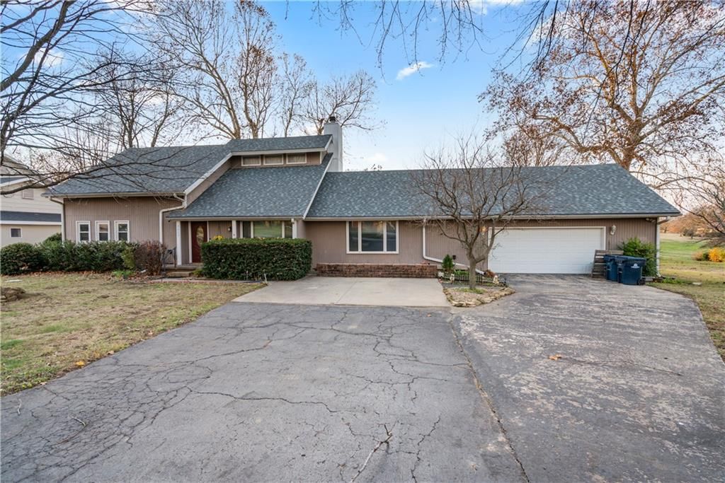 3029 Majestic Drive, Independence, KS