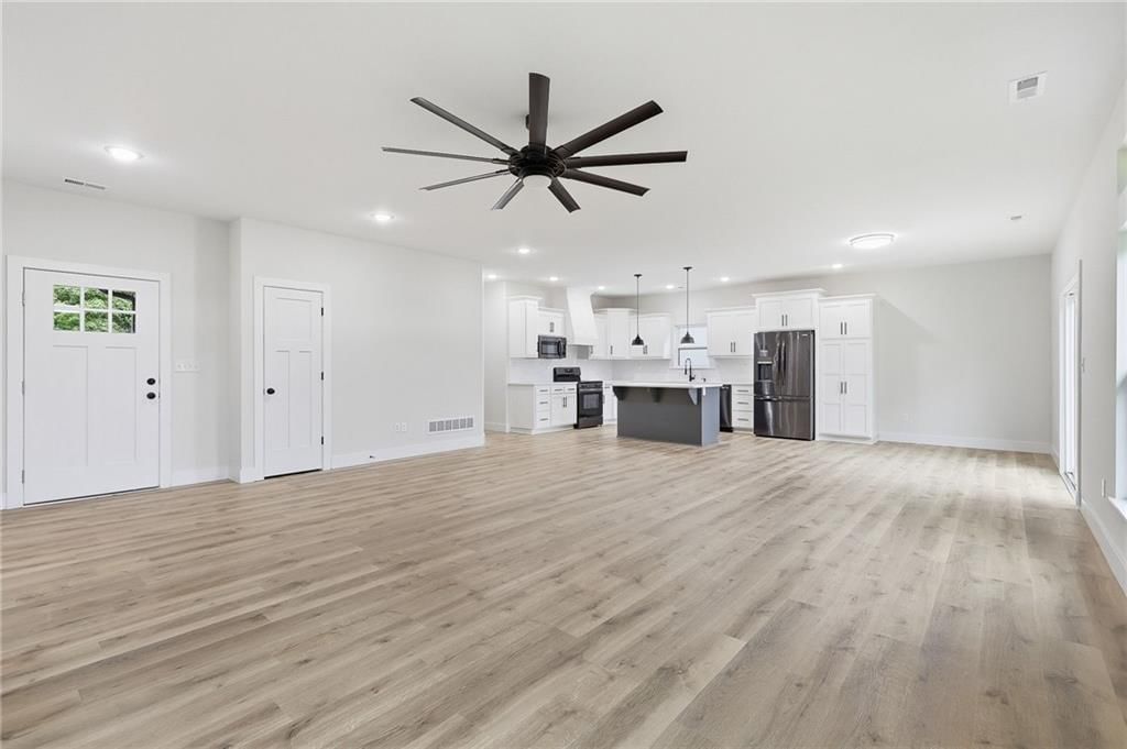 204 Sellman Street — photo 3