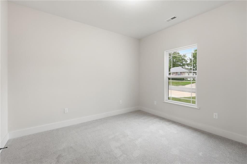 204 Sellman Street — photo 34