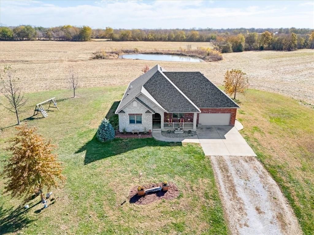 33415 S State Rt T Highway, Archie, MO