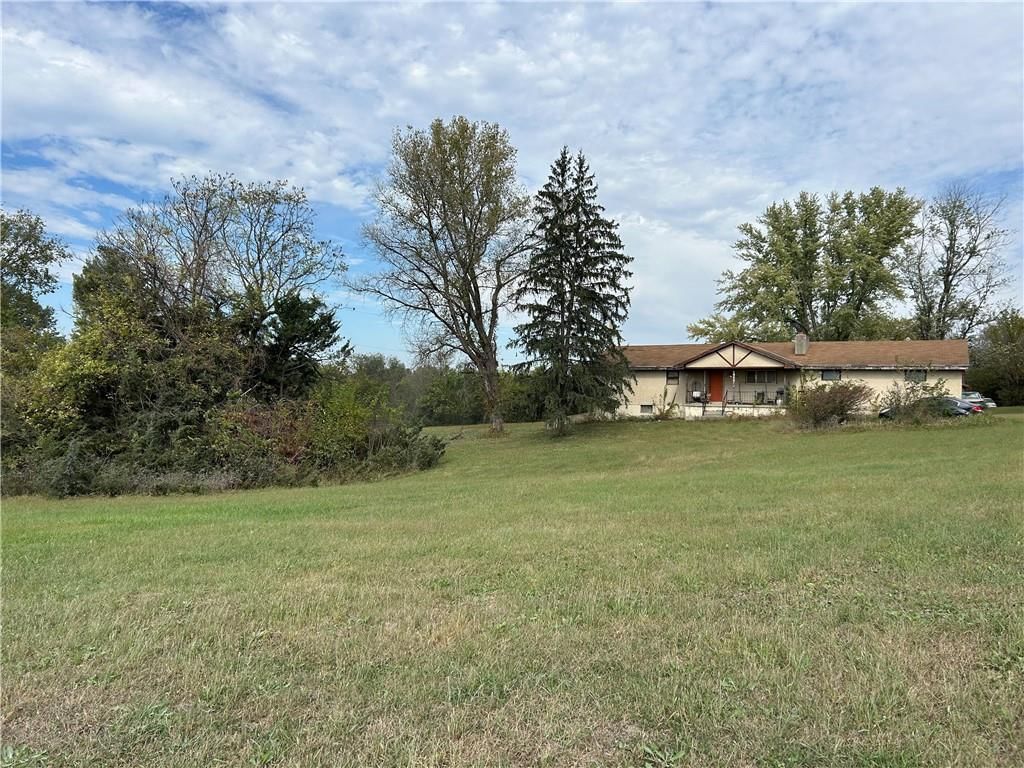 1953 NW 370th Road, Kingsville, MO