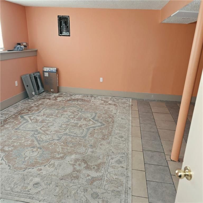 415 E Buchanan Street — photo 13