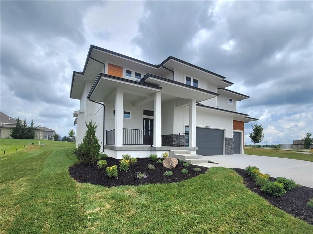 18220 Century Street — photo 2