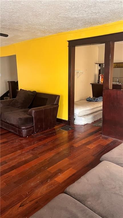 1517 Chelsea Avenue — photo 9