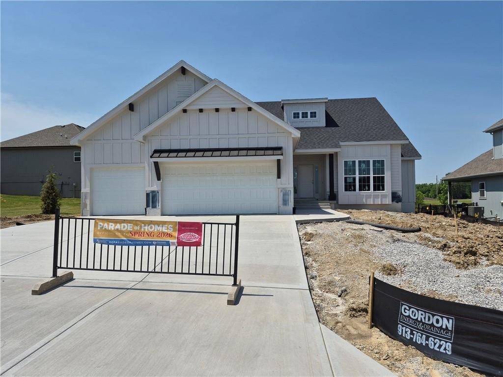 4490 Aspen Drive, Basehor, KS