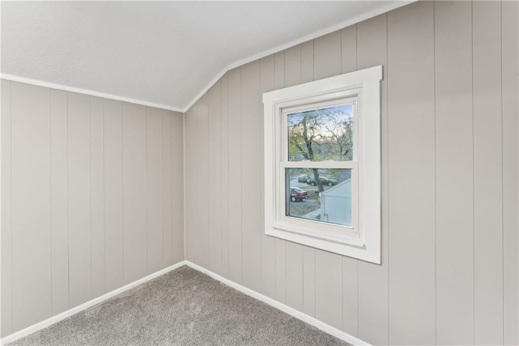 5118 Forest Avenue — photo 28