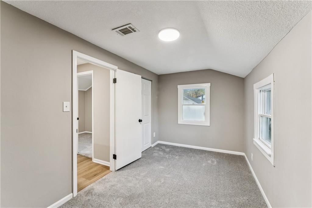 5118 Forest Avenue — photo 33