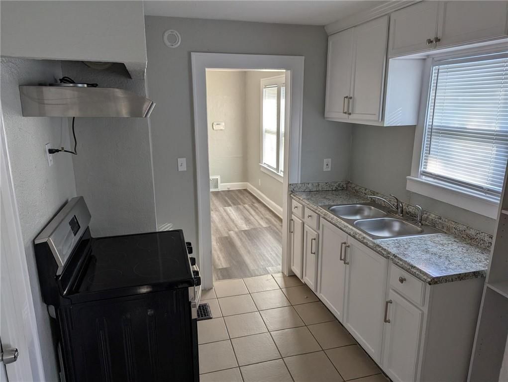 4420 Indiana Avenue — photo 19