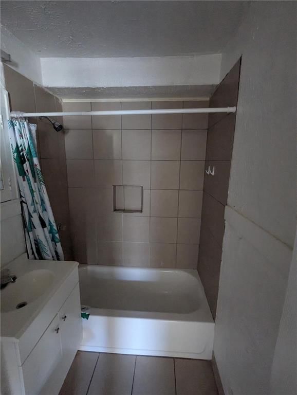 4420 Indiana Avenue — photo 30