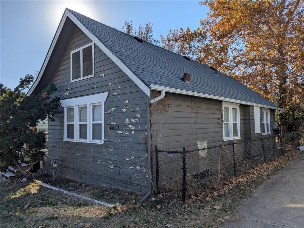4420 Indiana Avenue — photo 7