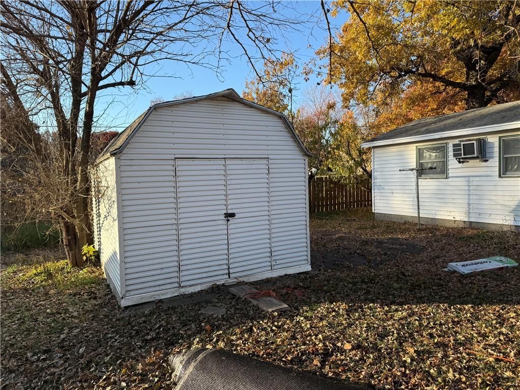 411 Navajo Avenue — photo 4