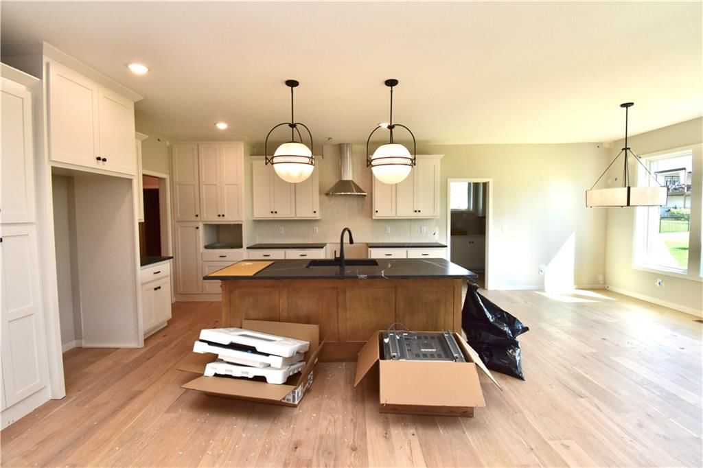 8003 NE 77th Street — photo 3