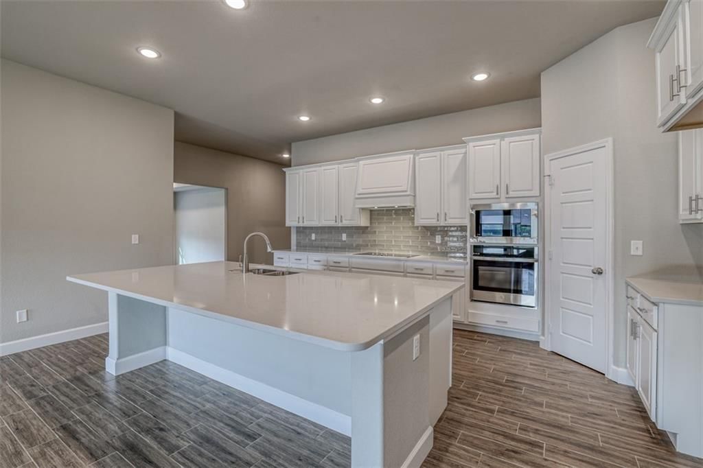 16386 W 166th Court — photo 16