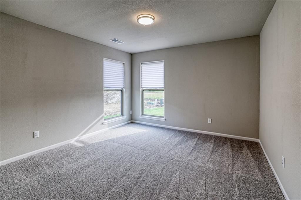 16386 W 166th Court — photo 34
