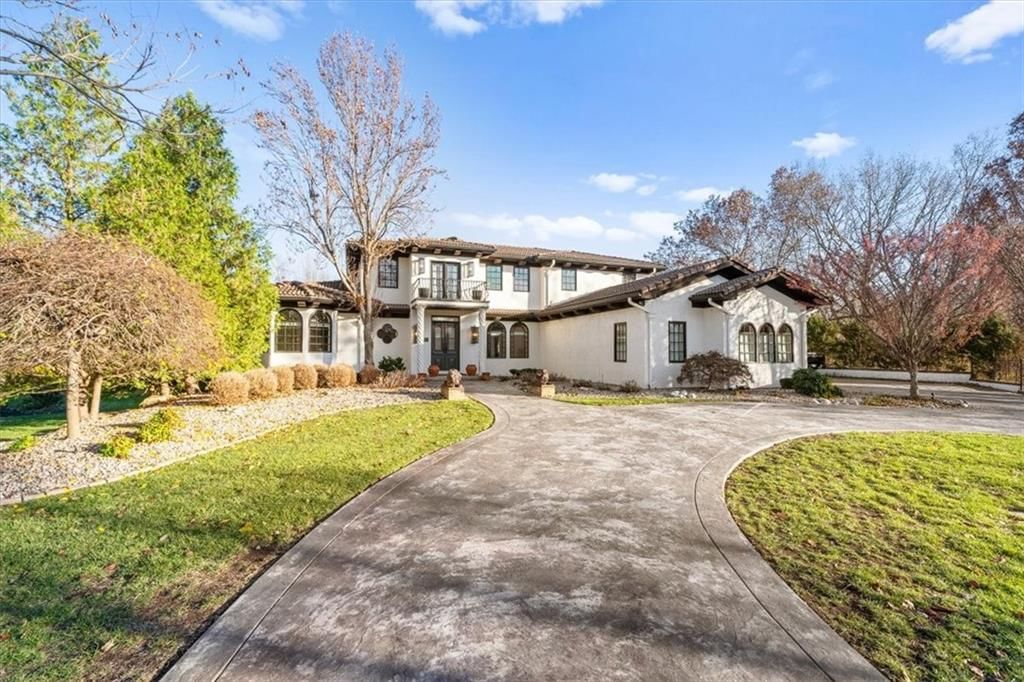 8519 N Sycamore Avenue — photo 4