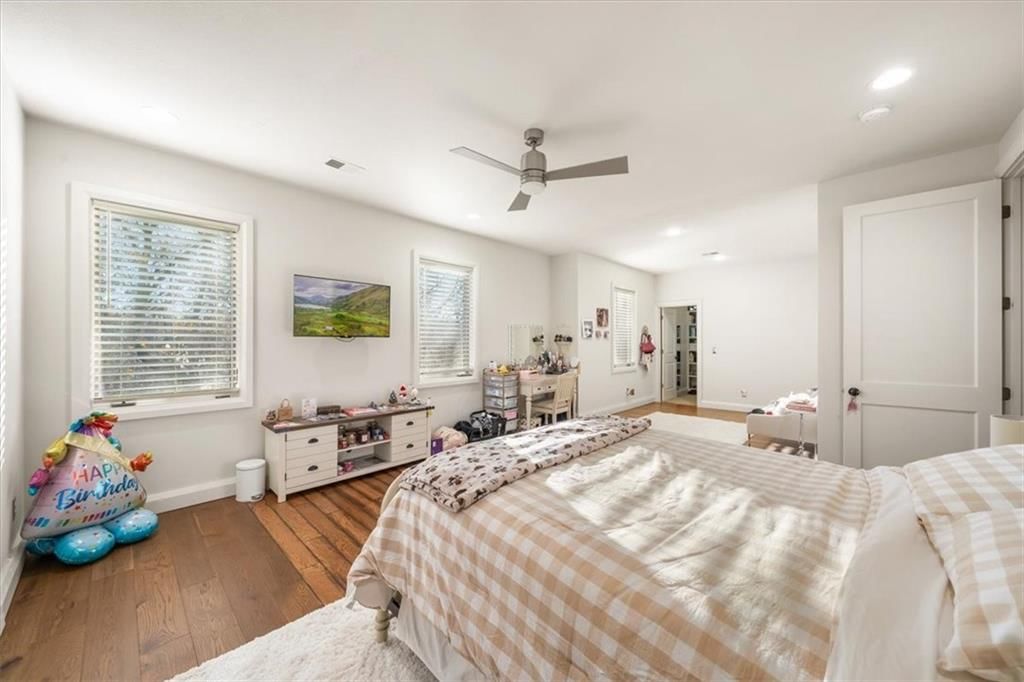 8519 N Sycamore Avenue — photo 66