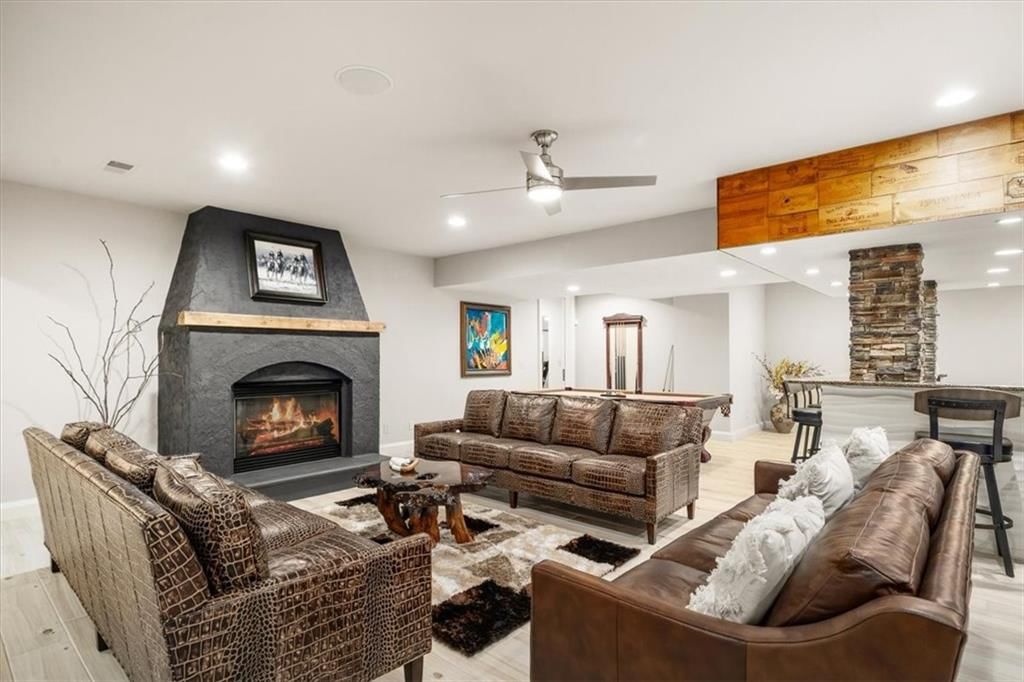 8519 N Sycamore Avenue — photo 72