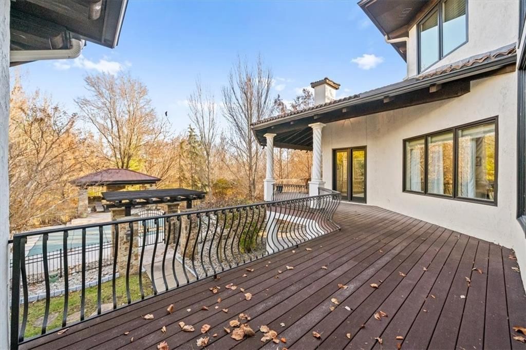 8519 N Sycamore Avenue — photo 82