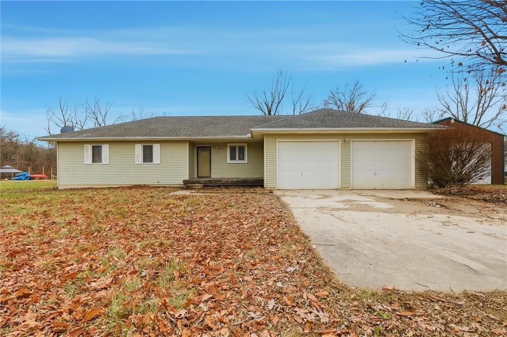 15035 S Beachfront Drive, Excelsior Springs