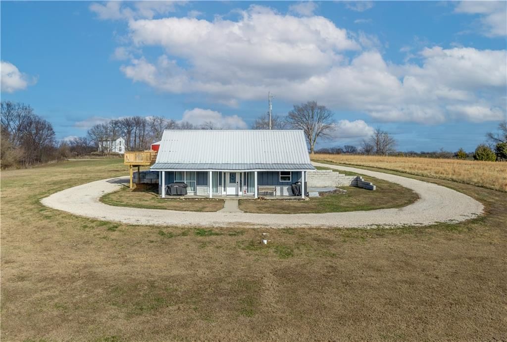 938 SW 13 Highway, Leeton, MO