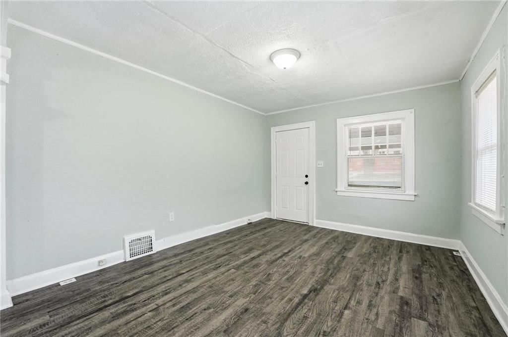 4824 Agnes Avenue — photo 4