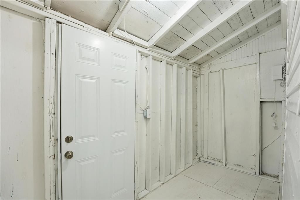 4824 Agnes Avenue — photo 9