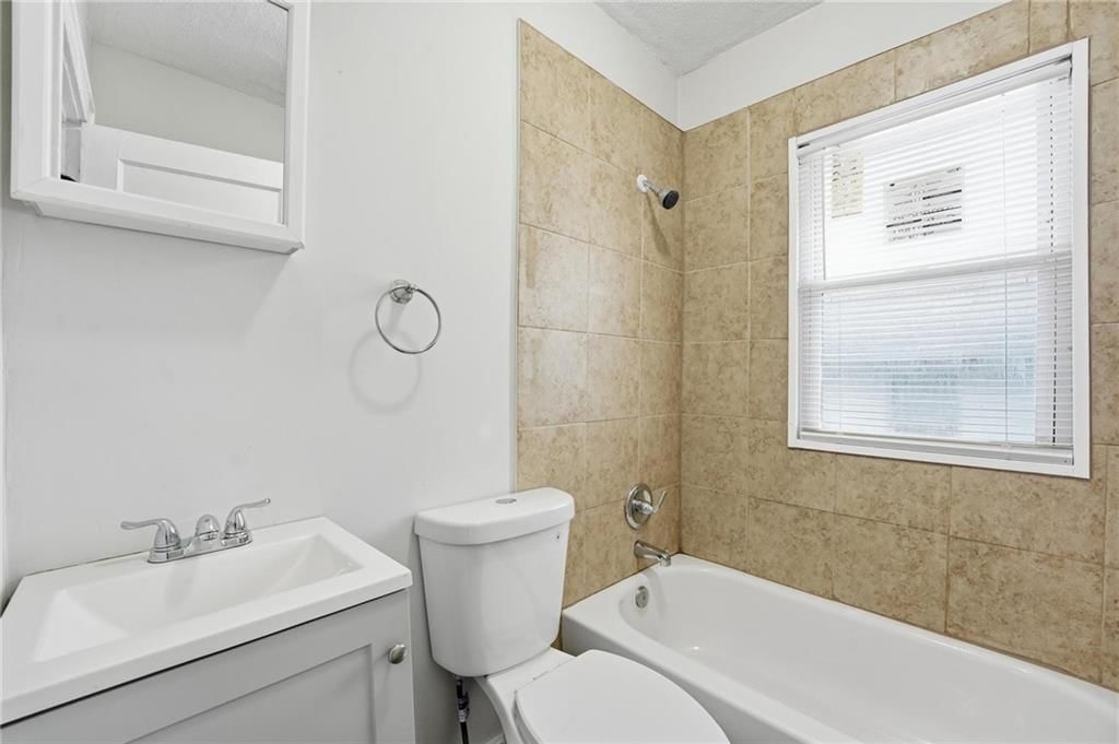 4824 Agnes Avenue — photo 10