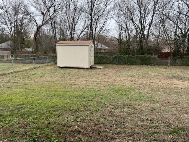302 N Edgewood Drive — photo 9