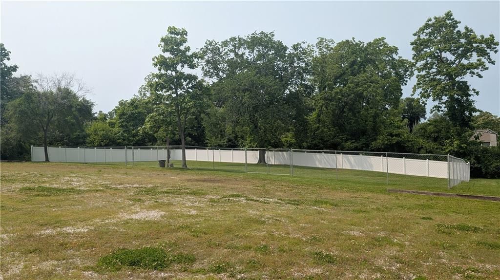 600 S Grand Avenue — photo 4